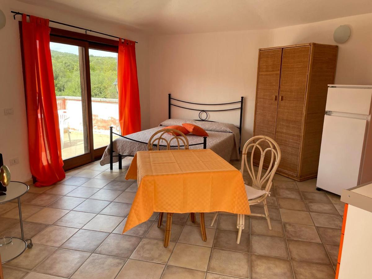 Residenze Il Girasole Lejlighedshotel Golfo Aranci Eksteriør billede