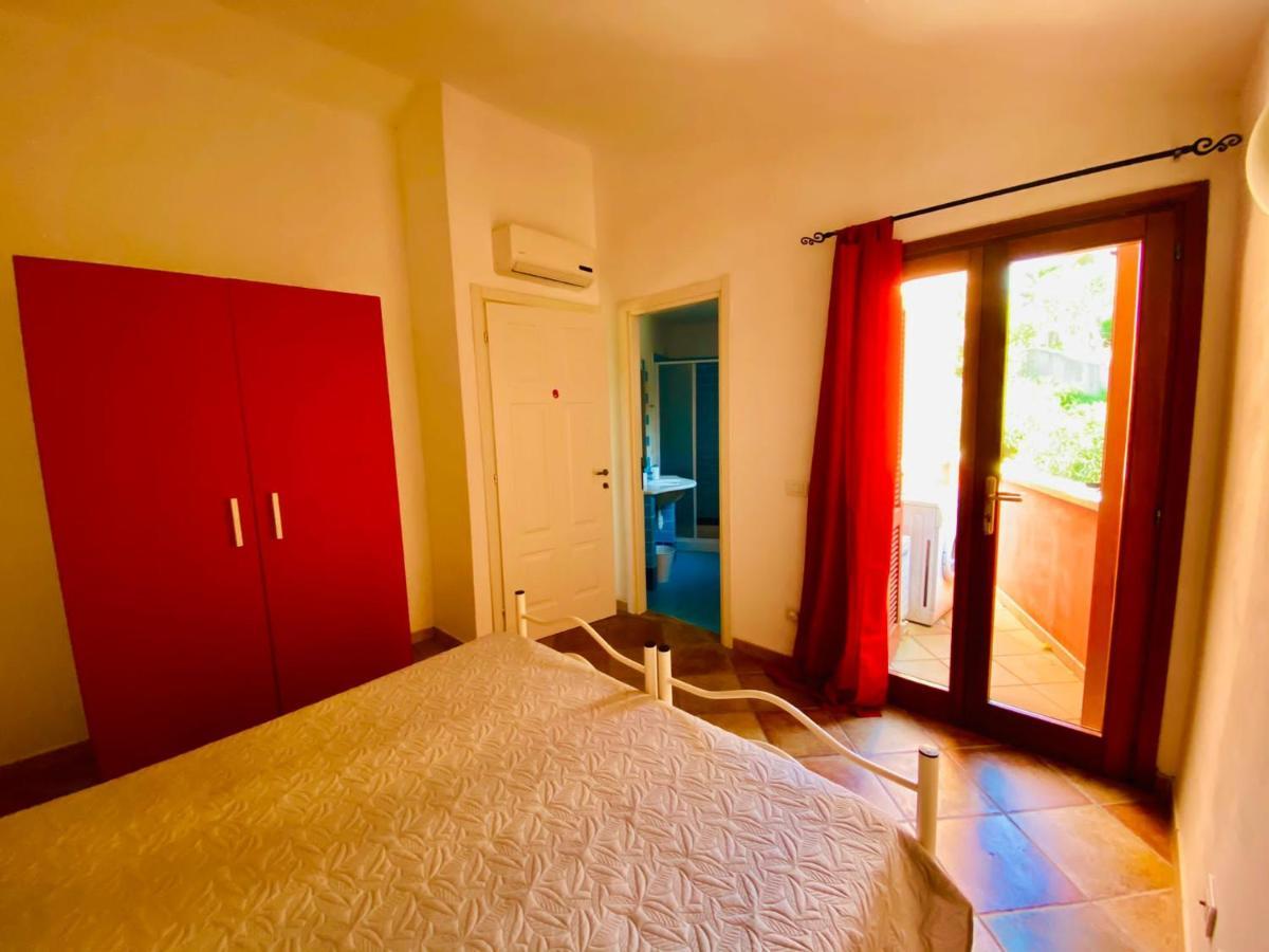 Residenze Il Girasole Lejlighedshotel Golfo Aranci Eksteriør billede