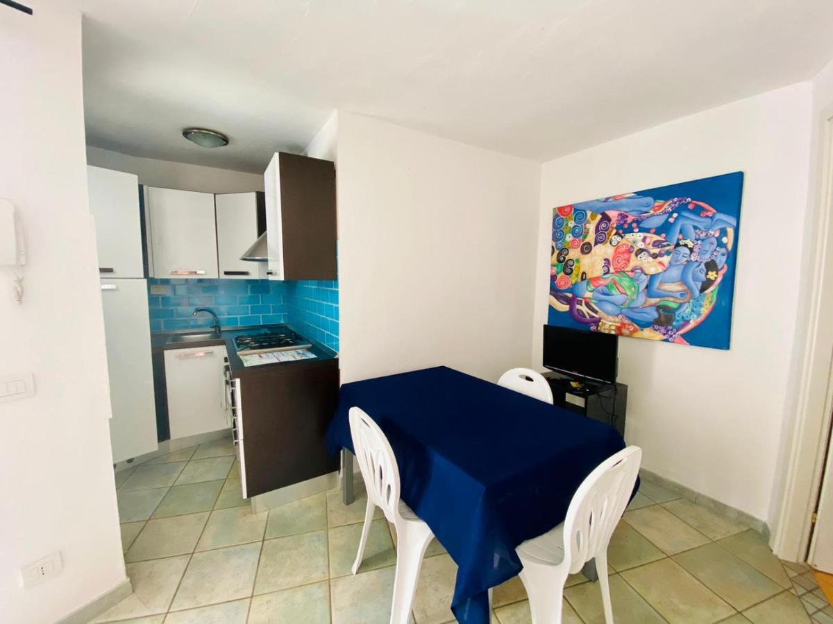 Residenze Il Girasole Lejlighedshotel Golfo Aranci Eksteriør billede