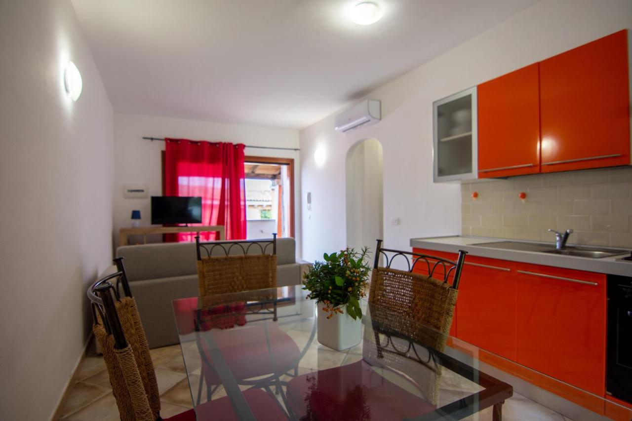 Residenze Il Girasole Lejlighedshotel Golfo Aranci Eksteriør billede