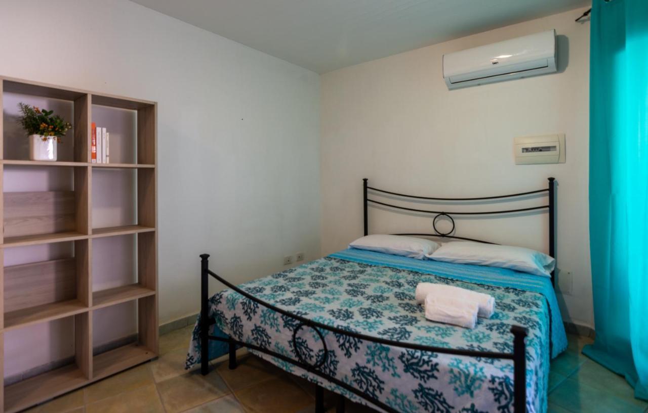 Residenze Il Girasole Lejlighedshotel Golfo Aranci Eksteriør billede