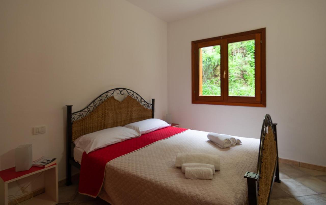 Residenze Il Girasole Lejlighedshotel Golfo Aranci Eksteriør billede