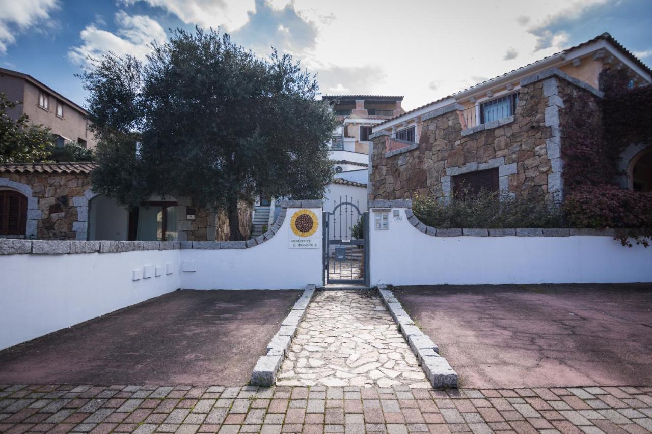 Residenze Il Girasole Lejlighedshotel Golfo Aranci Eksteriør billede