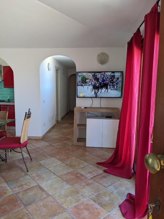 Residenze Il Girasole Lejlighedshotel Golfo Aranci Eksteriør billede