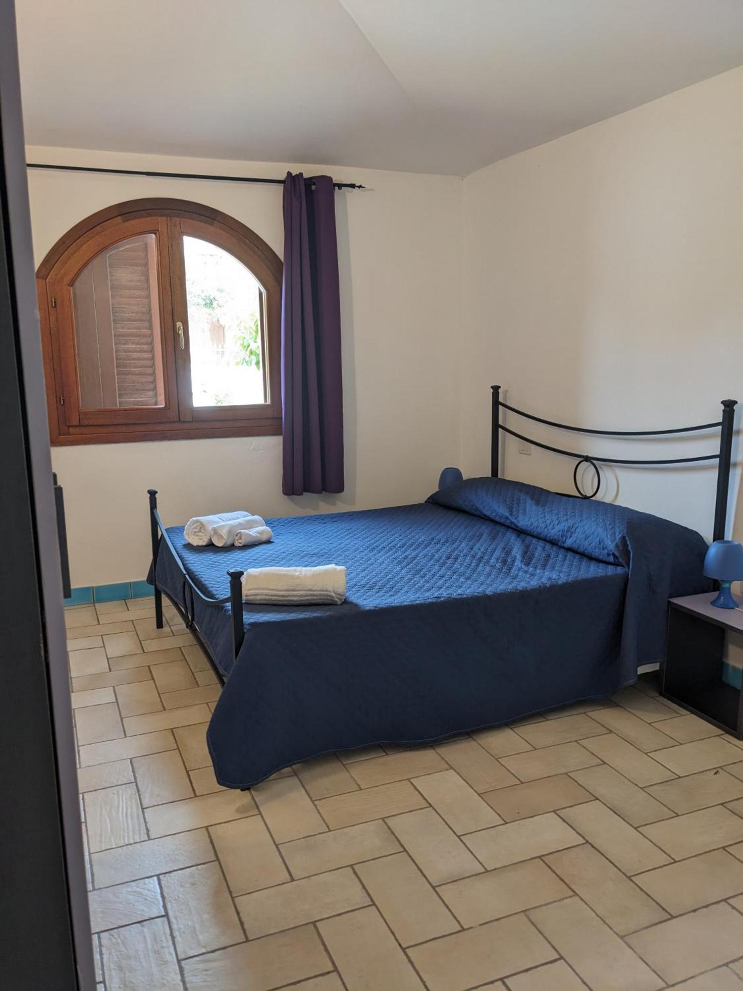 Residenze Il Girasole Lejlighedshotel Golfo Aranci Eksteriør billede
