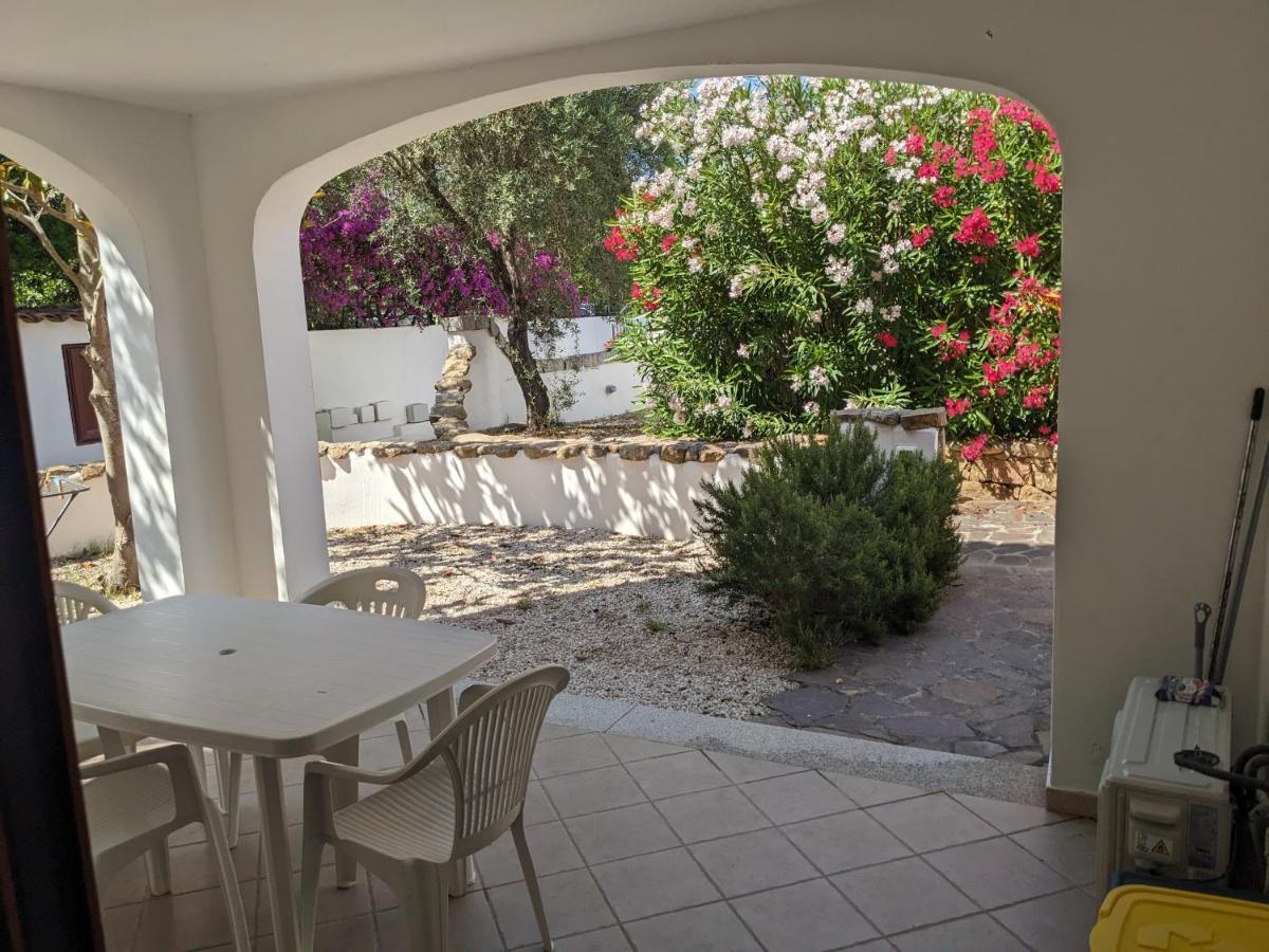 Residenze Il Girasole Lejlighedshotel Golfo Aranci Eksteriør billede