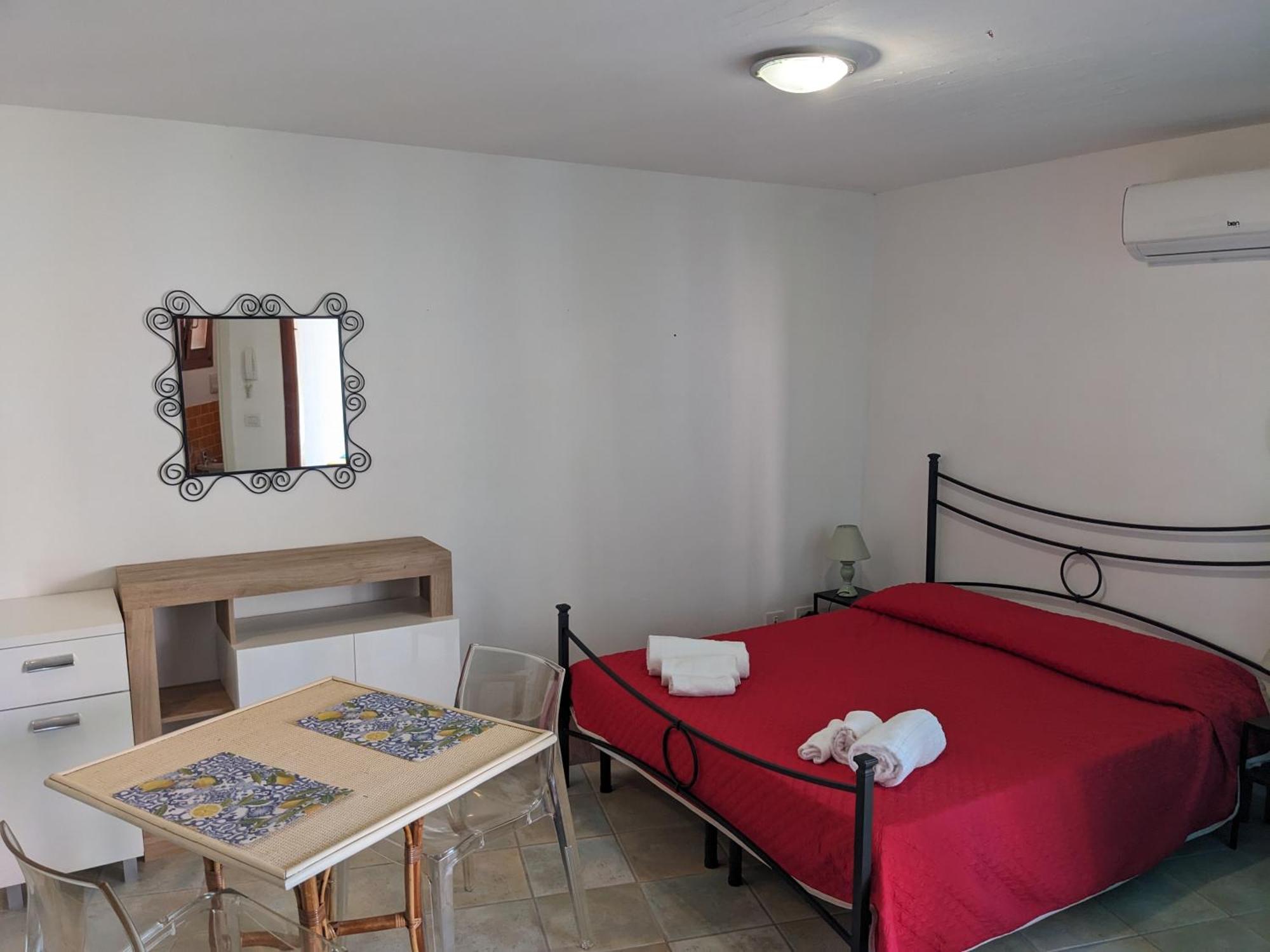 Residenze Il Girasole Lejlighedshotel Golfo Aranci Værelse billede