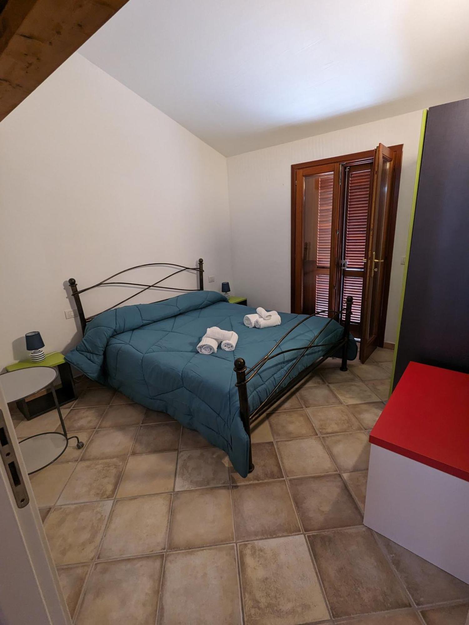 Residenze Il Girasole Lejlighedshotel Golfo Aranci Eksteriør billede